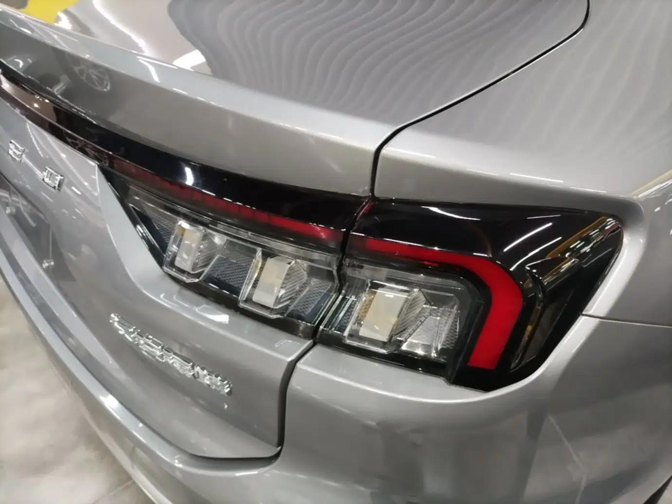 Ford Mondeo 2025 2.0T EcoBoost Ultimate Edition — миниатюра 9