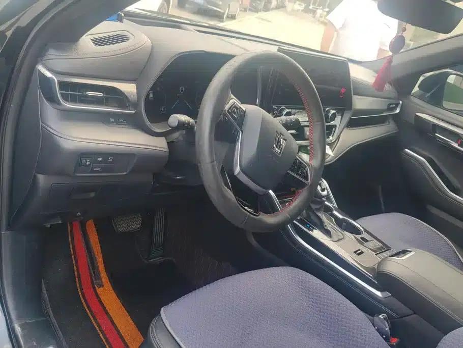 Crown Land Cruiser 2021 2.5L HEV 4WD Premium Edition — миниатюра 11