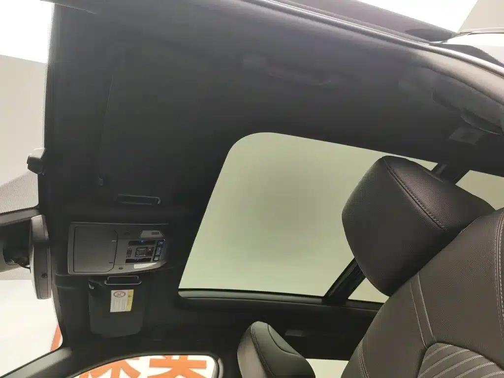 Crown Land Cruiser 2022 2.0T 4WD Enjoy Edition — миниатюра 14