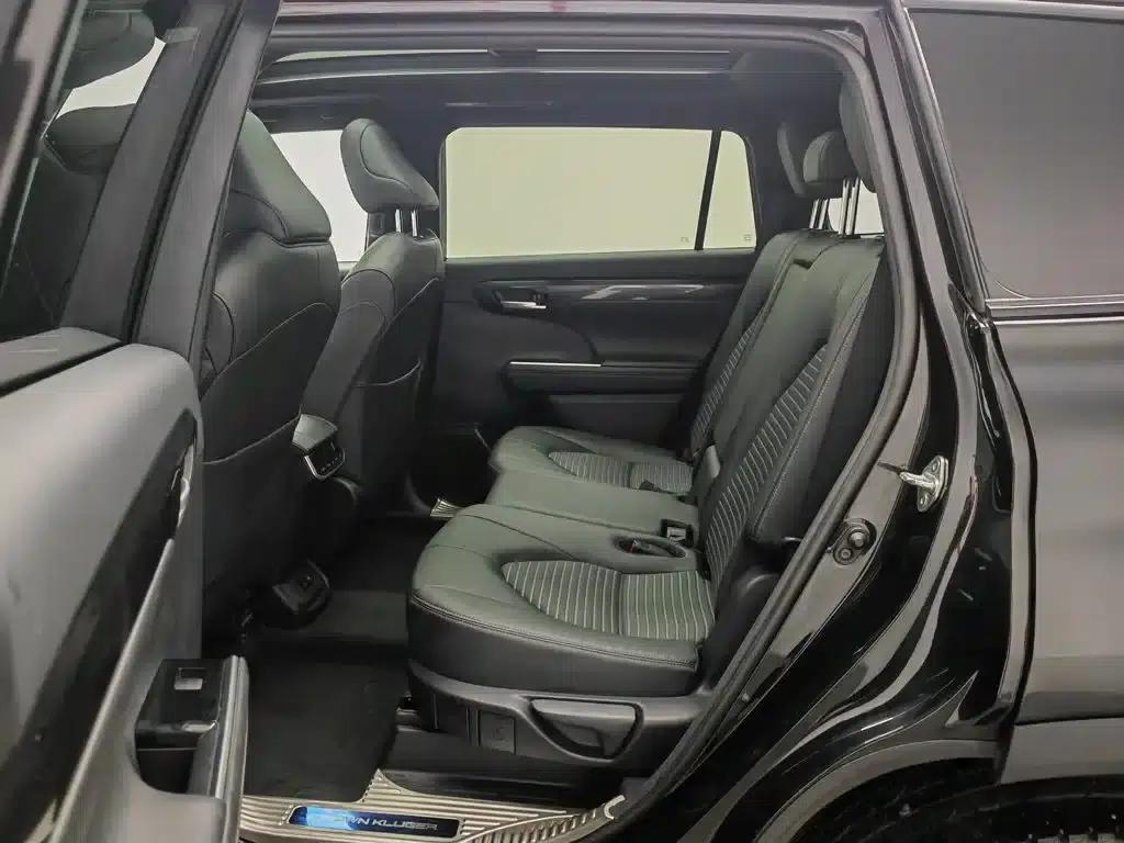 Crown Land Cruiser 2022 2.0T 4WD Enjoy Edition — миниатюра 15