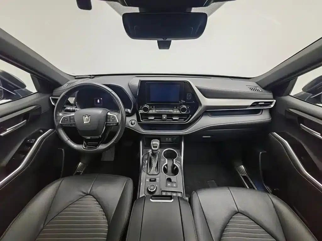 Crown Land Cruiser 2022 2.0T 4WD Enjoy Edition — миниатюра 5