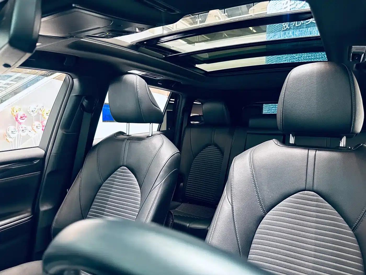 Crown Land Cruiser 2021 2.5L HEV 4WD Premium Edition — миниатюра 28
