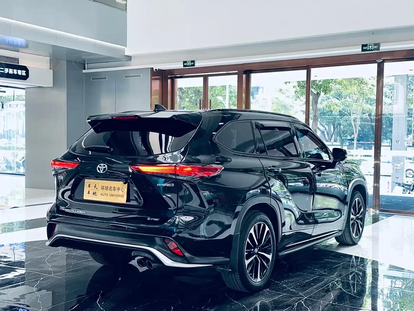 Crown Land Cruiser 2021 2.5L HEV 4WD Premium Edition — миниатюра 6
