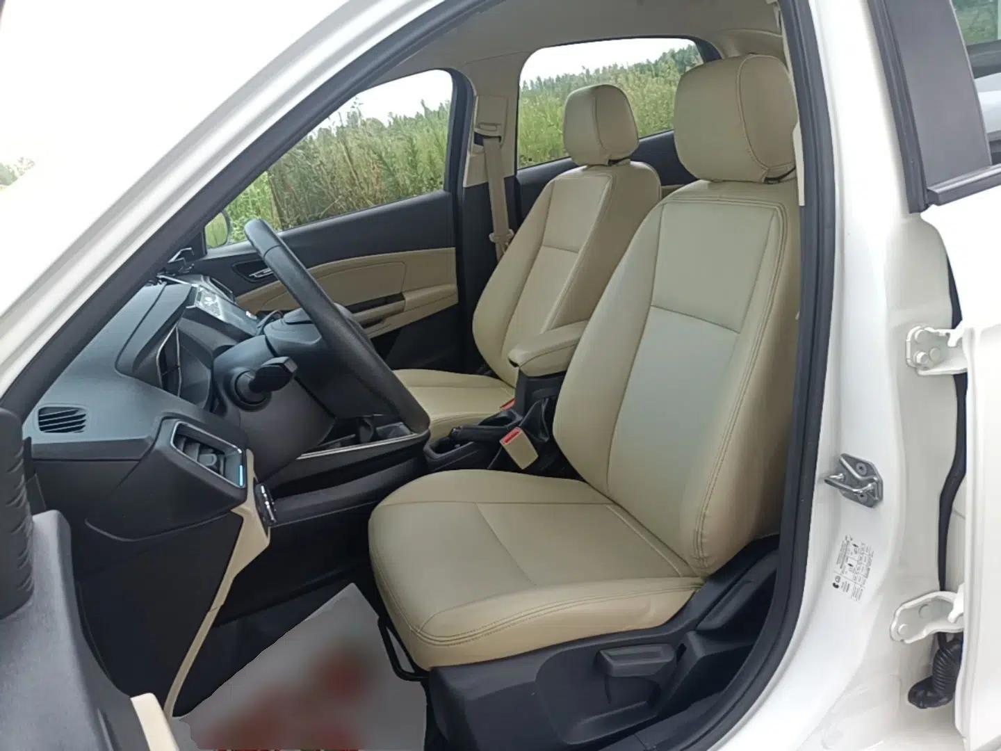 Ford Escort 2017 Revised Version 1.5L Manual Comfort Edition — миниатюра 17
