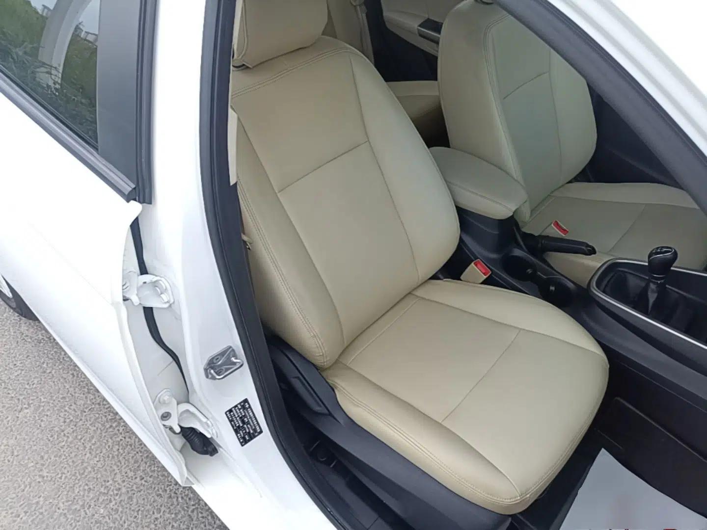 Ford Escort 2017 Revised Version 1.5L Manual Comfort Edition — миниатюра 19