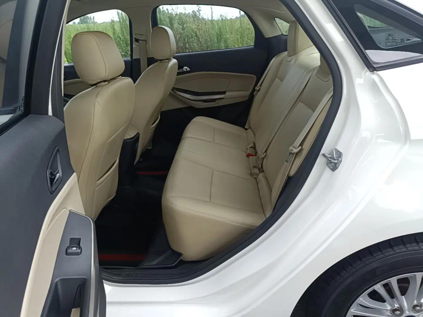 Ford Escort 2017 Revised Version 1.5L Manual Comfort Edition — миниатюра 20