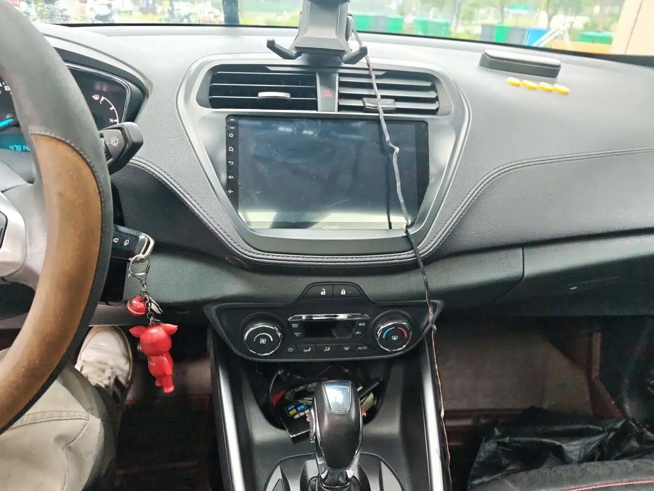 Ford Escort 2015 1.5L Automatic Fashion Model — миниатюра 10