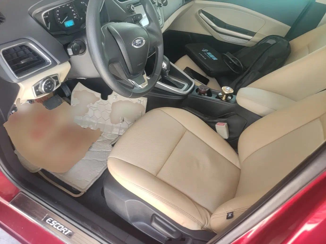 Ford Escort 2015 1.5L Automatic Comfort Edition — миниатюра 17