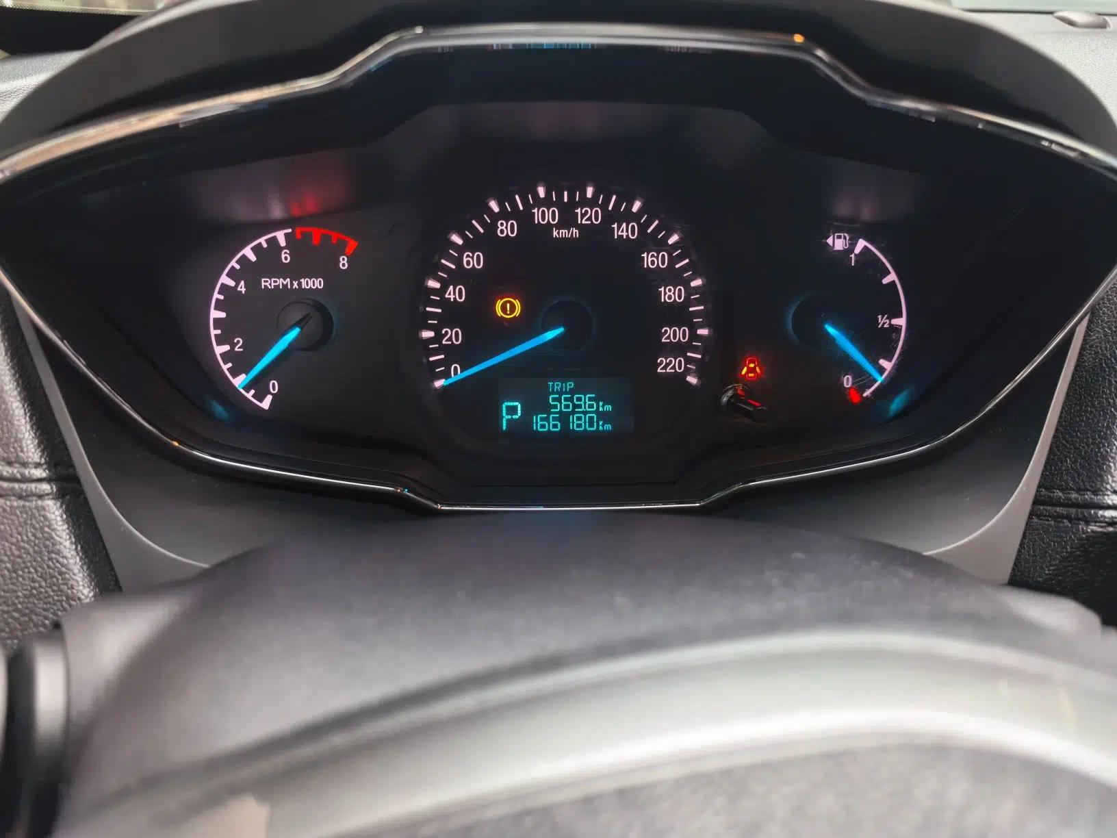 Ford Escort 2015 1.5L Automatic Fashion Model — миниатюра 12