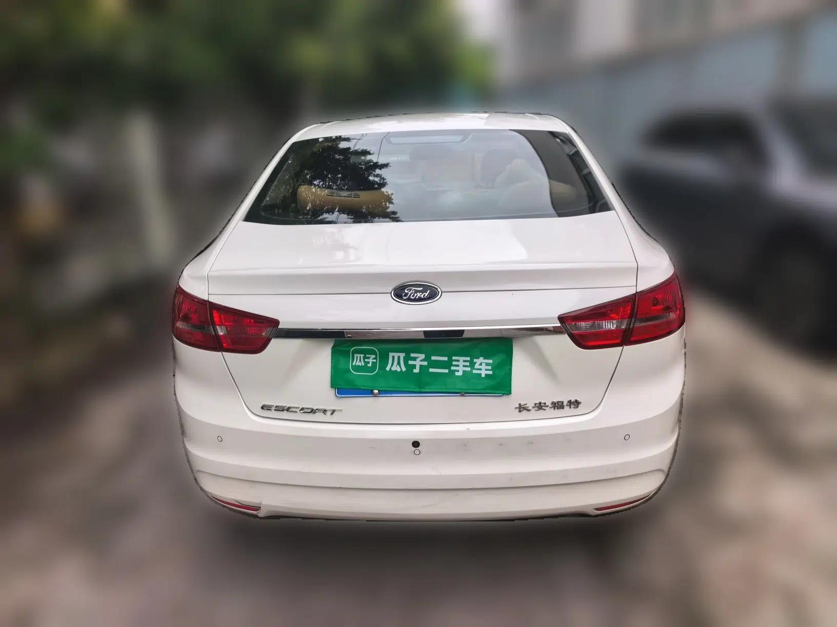 Ford Escort 2015 1.5L Automatic Fashion Model — миниатюра 5