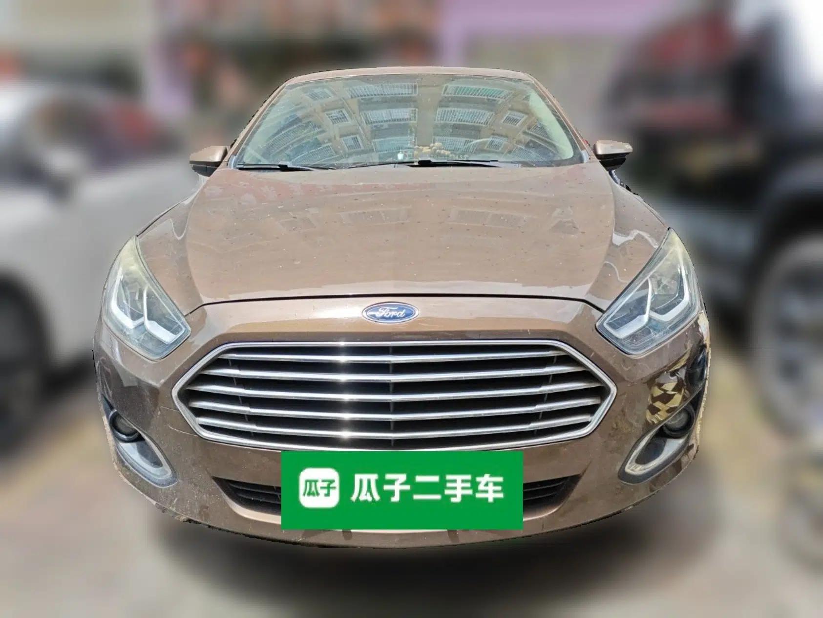 Ford Escort 2015 1.5L Automatic Fashion Model — миниатюра 2