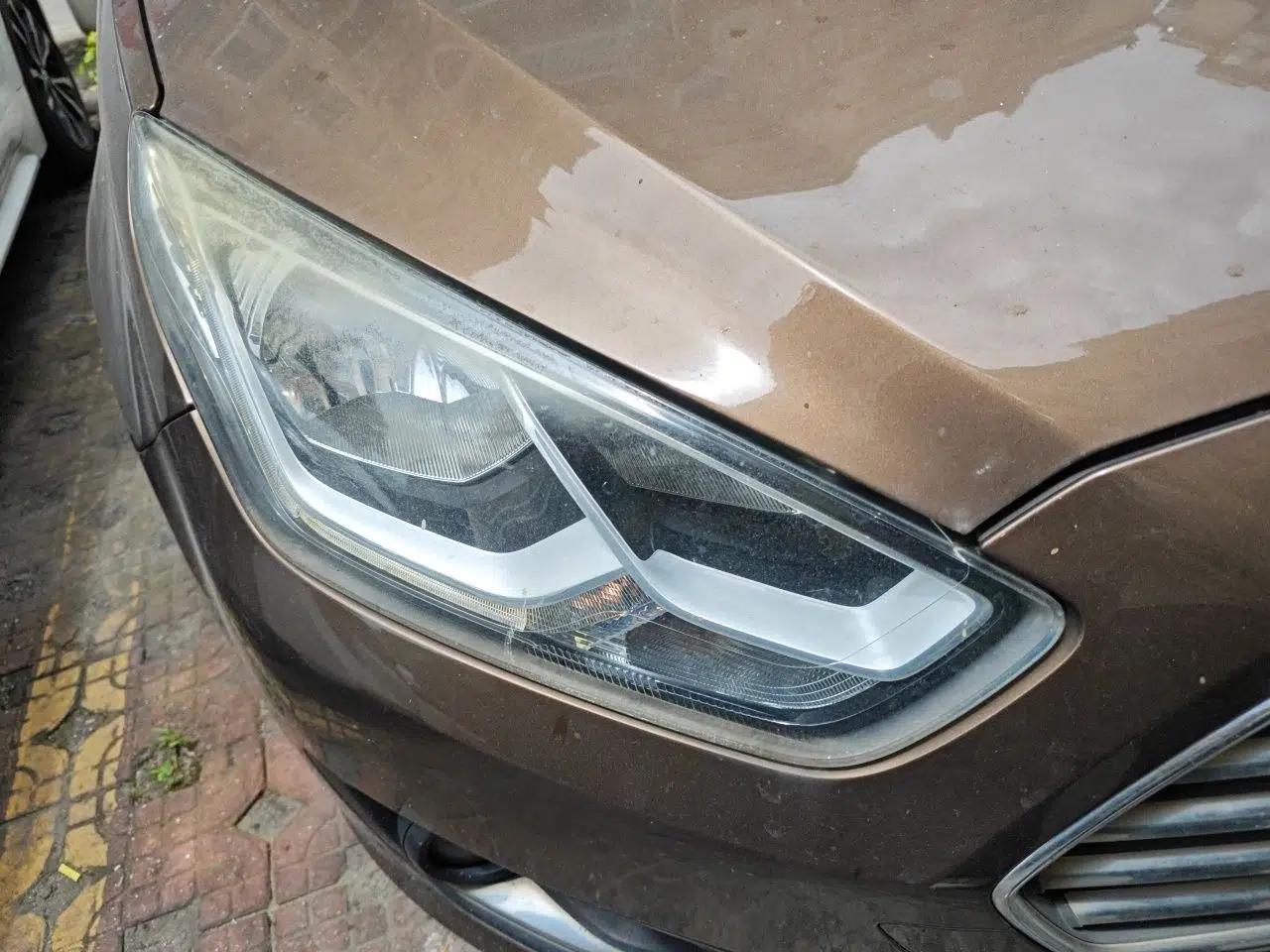 Ford Escort 2015 1.5L Automatic Fashion Model — миниатюра 7
