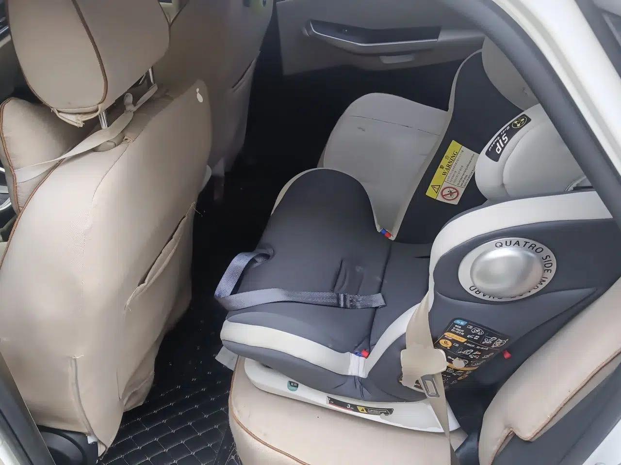 Ford Escort 2015 1.5L Automatic Comfort Edition — миниатюра 17