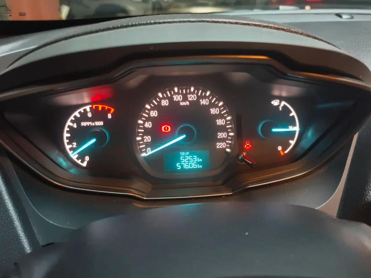 Ford Escort 2015 1.5L Manual Comfort Model — миниатюра 11