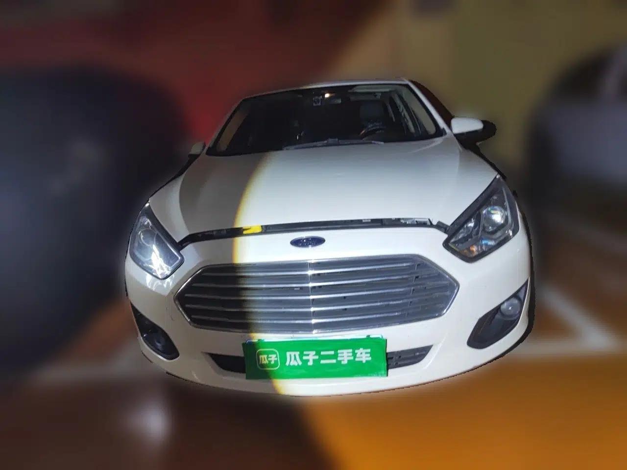 Ford Escort 2017 Happiness Edition 1.5L Automatic Fashion Version — миниатюра 2