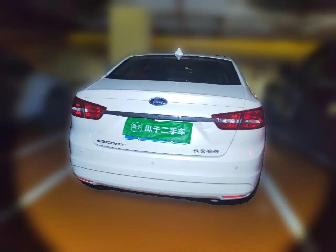 Ford Escort 2017 Happiness Edition 1.5L Automatic Fashion Version — миниатюра 5