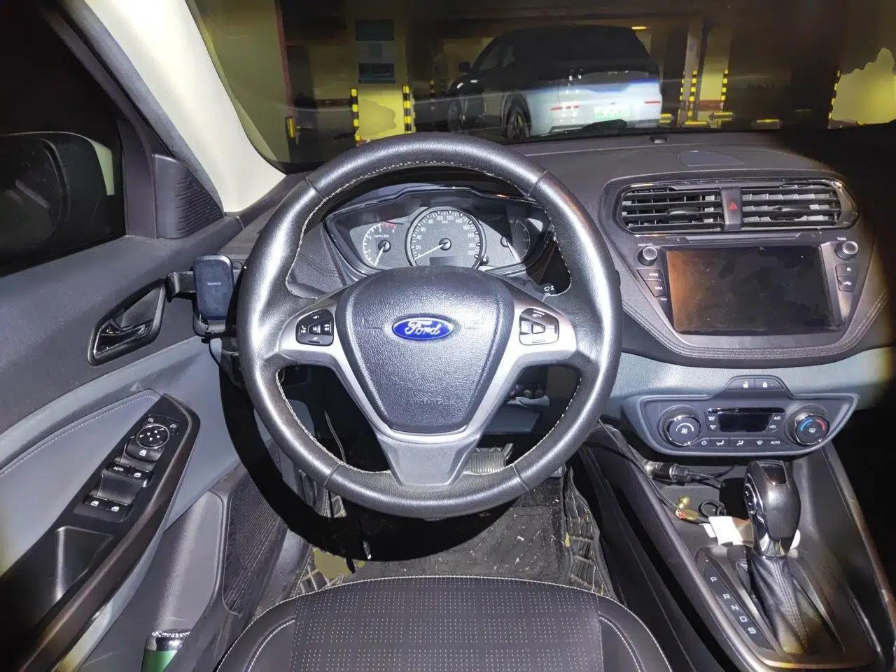 Ford Escort 2017 Happiness Edition 1.5L Automatic Fashion Version — миниатюра 10