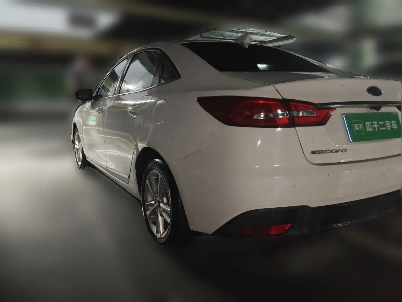 Ford Escort 2019 Revised Version 1.5L Automatic Enjoyment Type China VI Standard — миниатюра 4