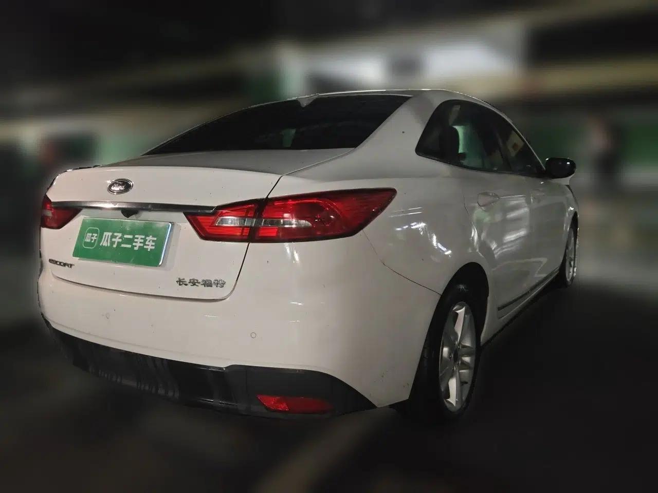 Ford Escort 2019 Revised Version 1.5L Automatic Enjoyment Type China VI Standard — миниатюра 6