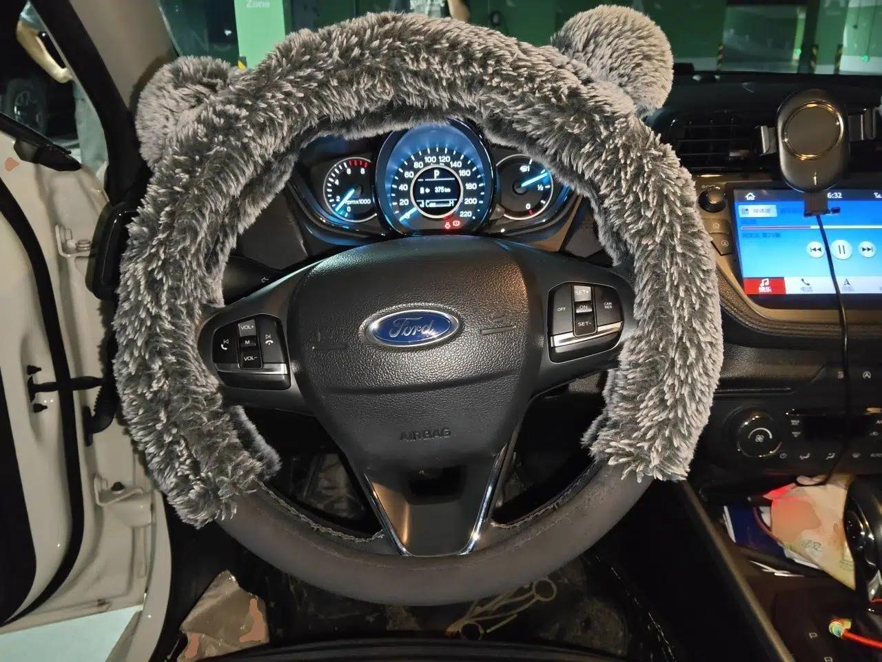 Ford Escort 2019 Revised Version 1.5L Automatic Enjoyment Type China VI Standard — миниатюра 10