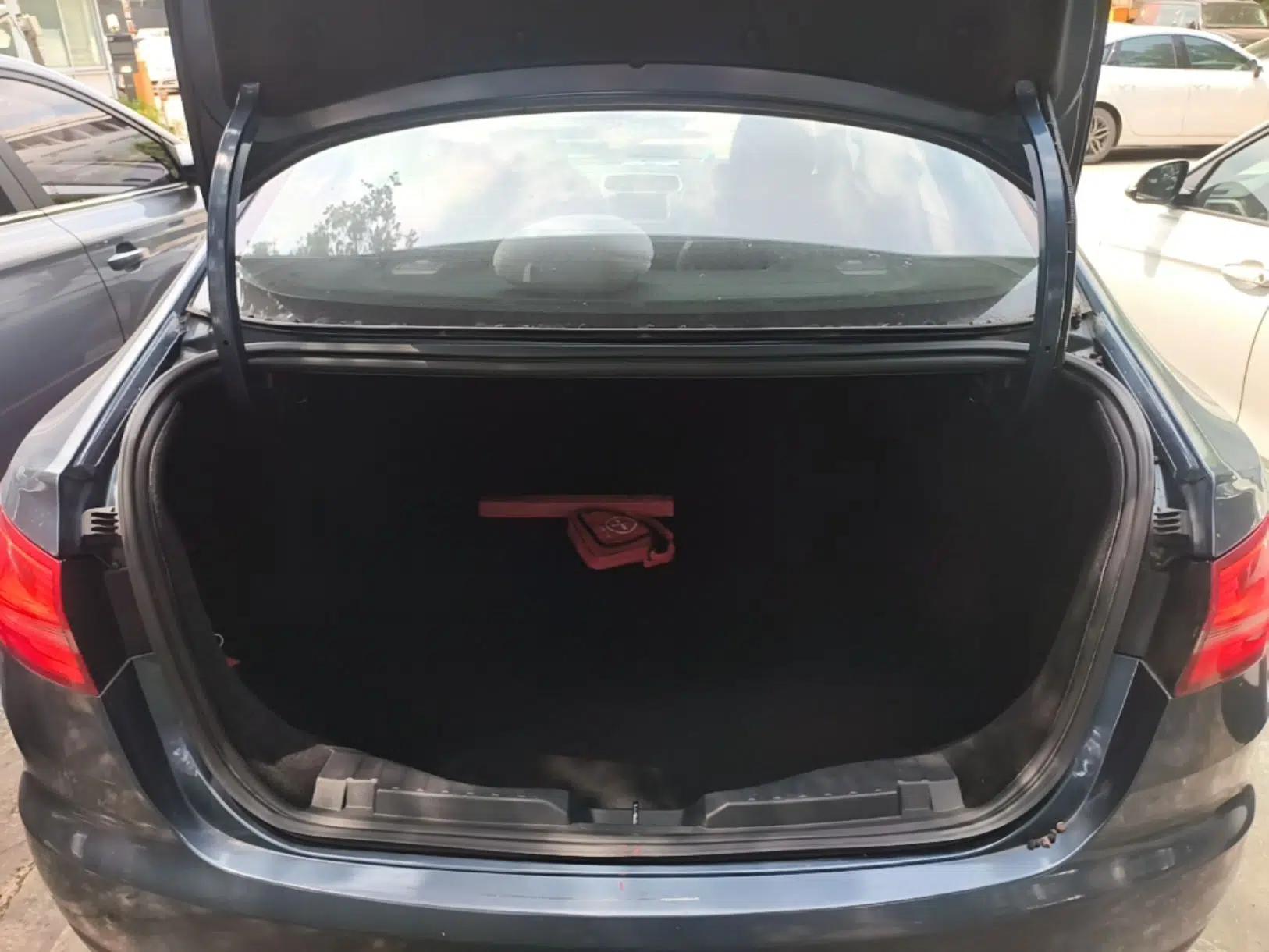 Ford Escort 2019 1.5L Automatic Enjoyment Model — миниатюра 22