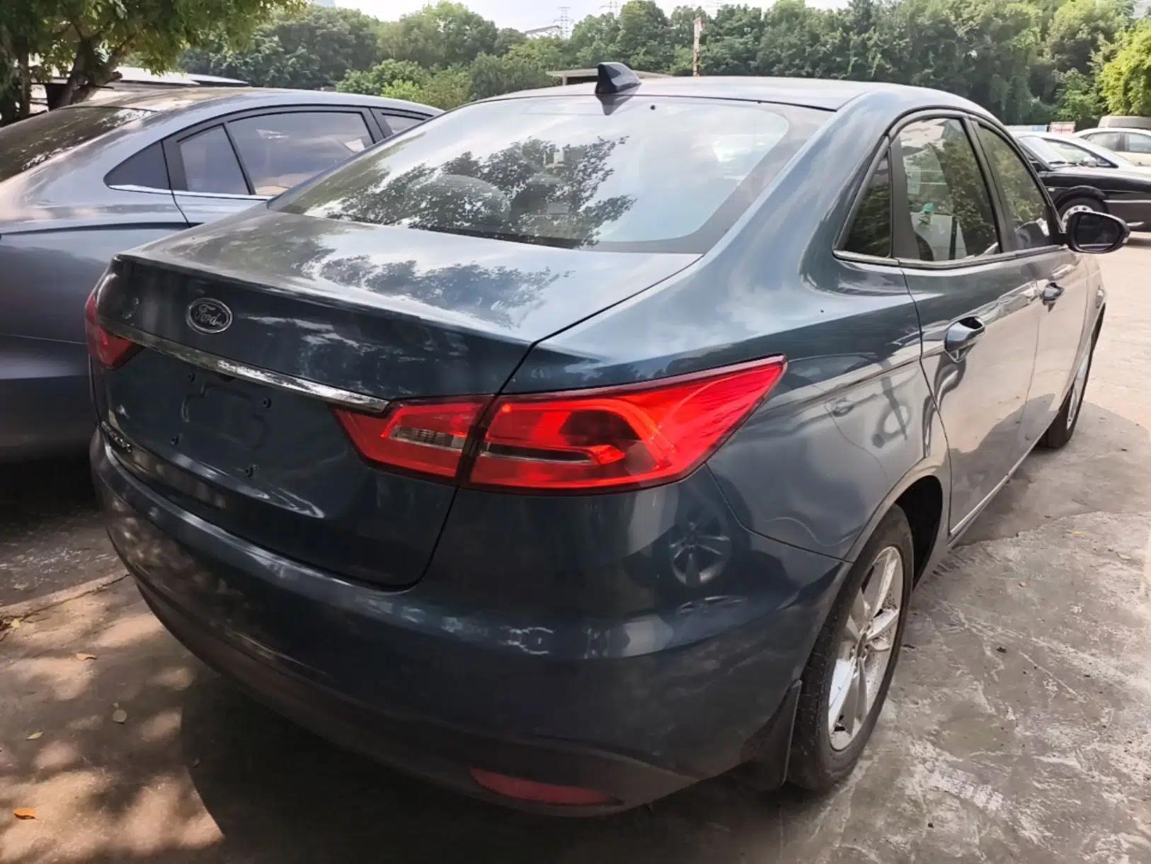 Ford Escort 2019 1.5L Automatic Enjoyment Model — миниатюра 6