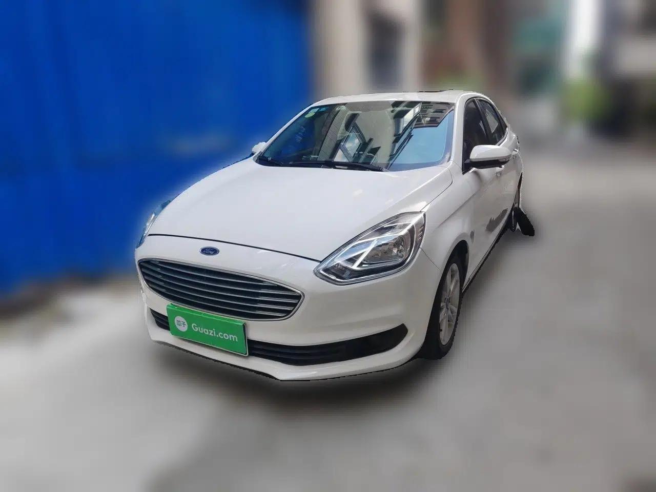 Ford Escort 2019 1.5L Automatic Enjoyment Model — миниатюра 1