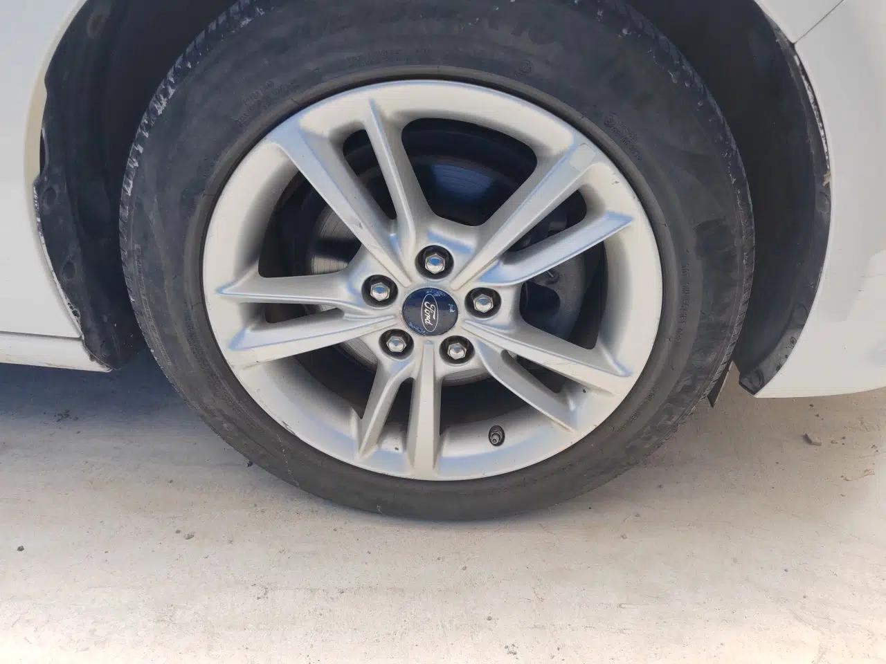 Ford Escort 2019 1.5L Automatic Enjoyment Model — миниатюра 8