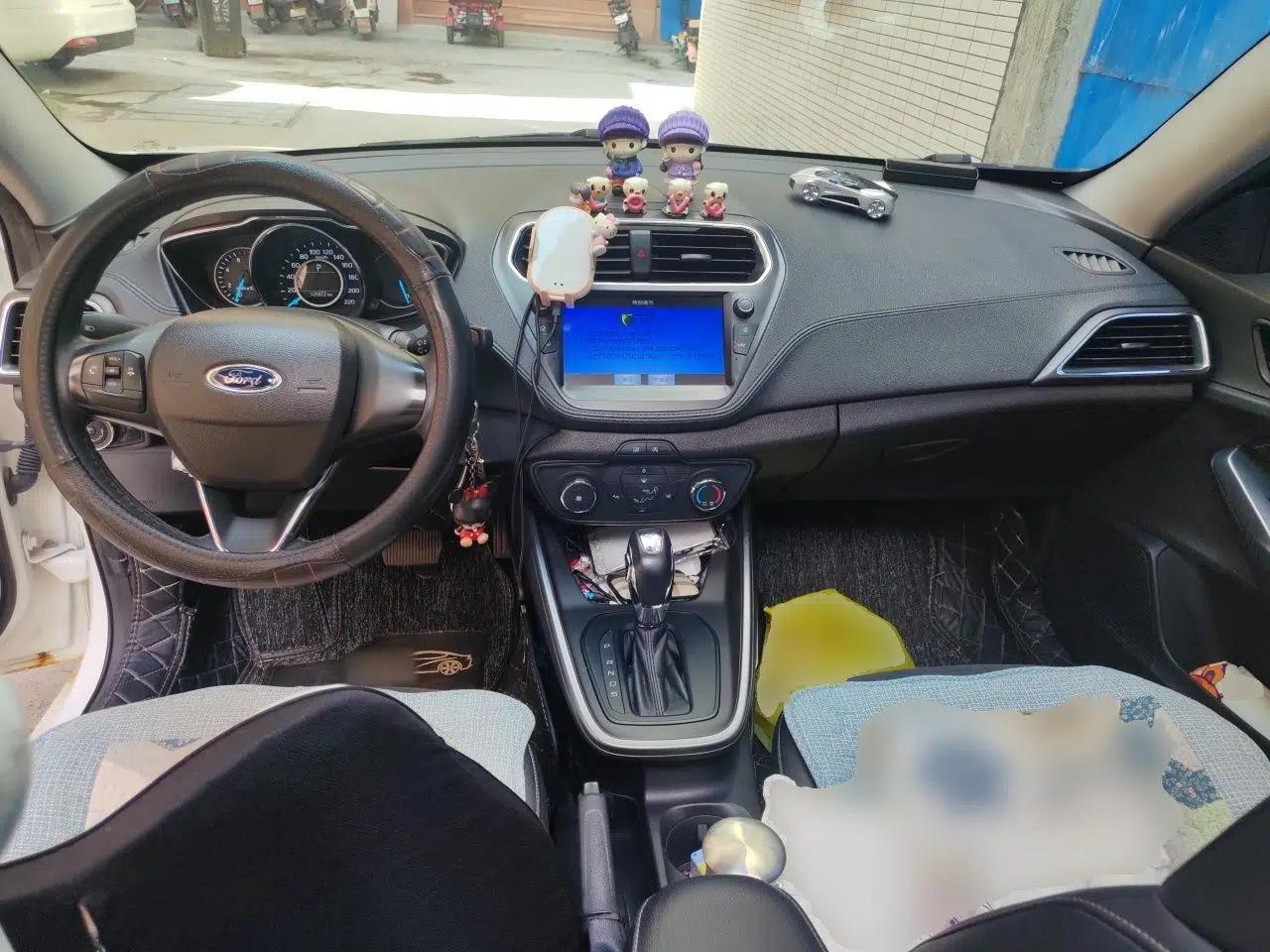 Ford Escort 2019 1.5L Automatic Enjoyment Model — миниатюра 9