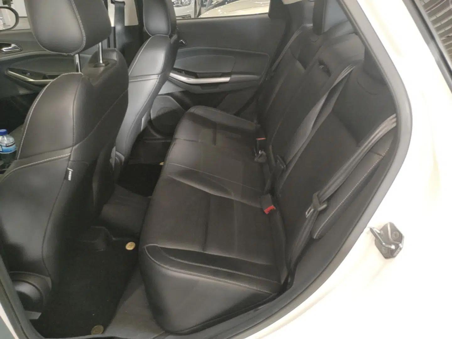 Ford Escort 2017 Happiness Edition 1.5L Automatic Fashion Version — миниатюра 25
