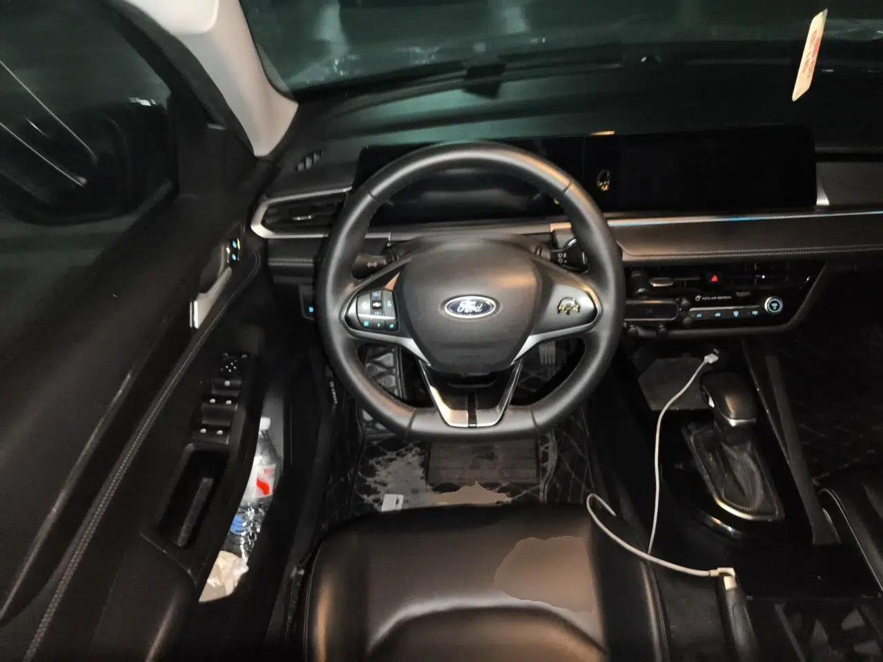 Ford Escort 2021 1.5L Automatic Diamond Edition — миниатюра 10