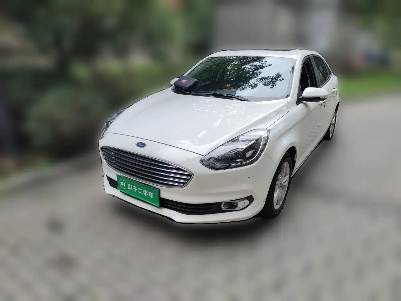 Ford Escort 2019 Revised Version 1.5L Automatic Enjoyment Type China VI Standard — миниатюра 1