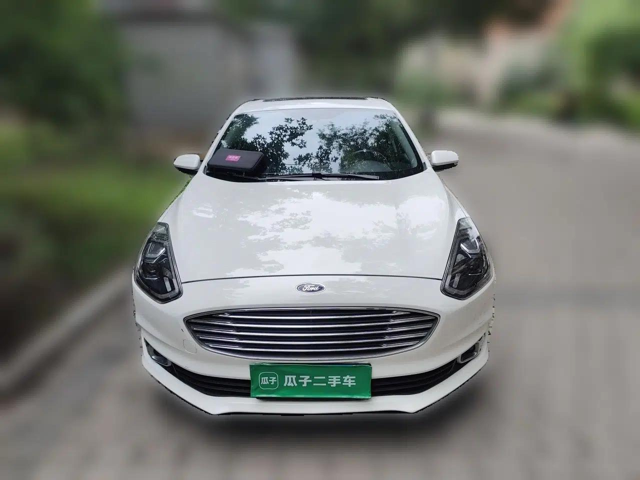 Ford Escort 2019 Revised Version 1.5L Automatic Enjoyment Type China VI Standard — миниатюра 2
