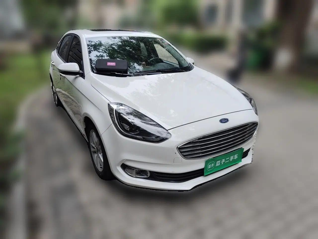Ford Escort 2019 Revised Version 1.5L Automatic Enjoyment Type China VI Standard — миниатюра 3