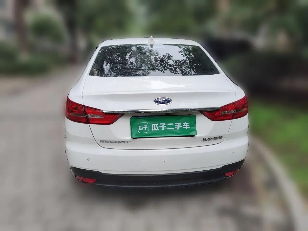 Ford Escort 2019 Revised Version 1.5L Automatic Enjoyment Type China VI Standard — миниатюра 5