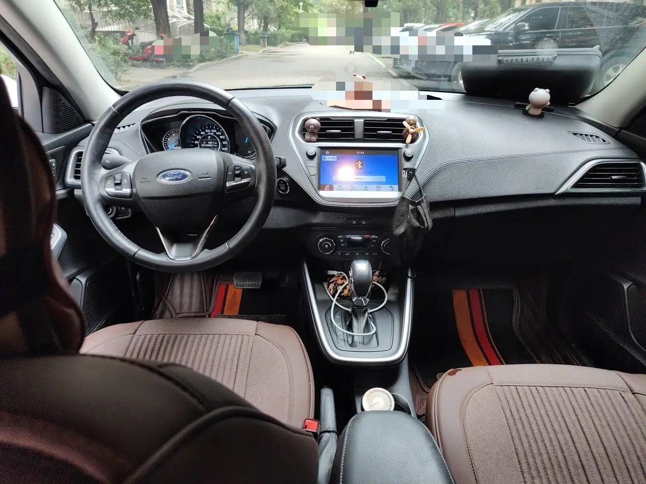Ford Escort 2019 Revised Version 1.5L Automatic Enjoyment Type China VI Standard — миниатюра 9