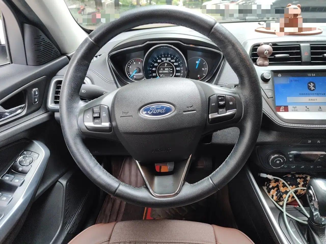 Ford Escort 2019 Revised Version 1.5L Automatic Enjoyment Type China VI Standard — миниатюра 10