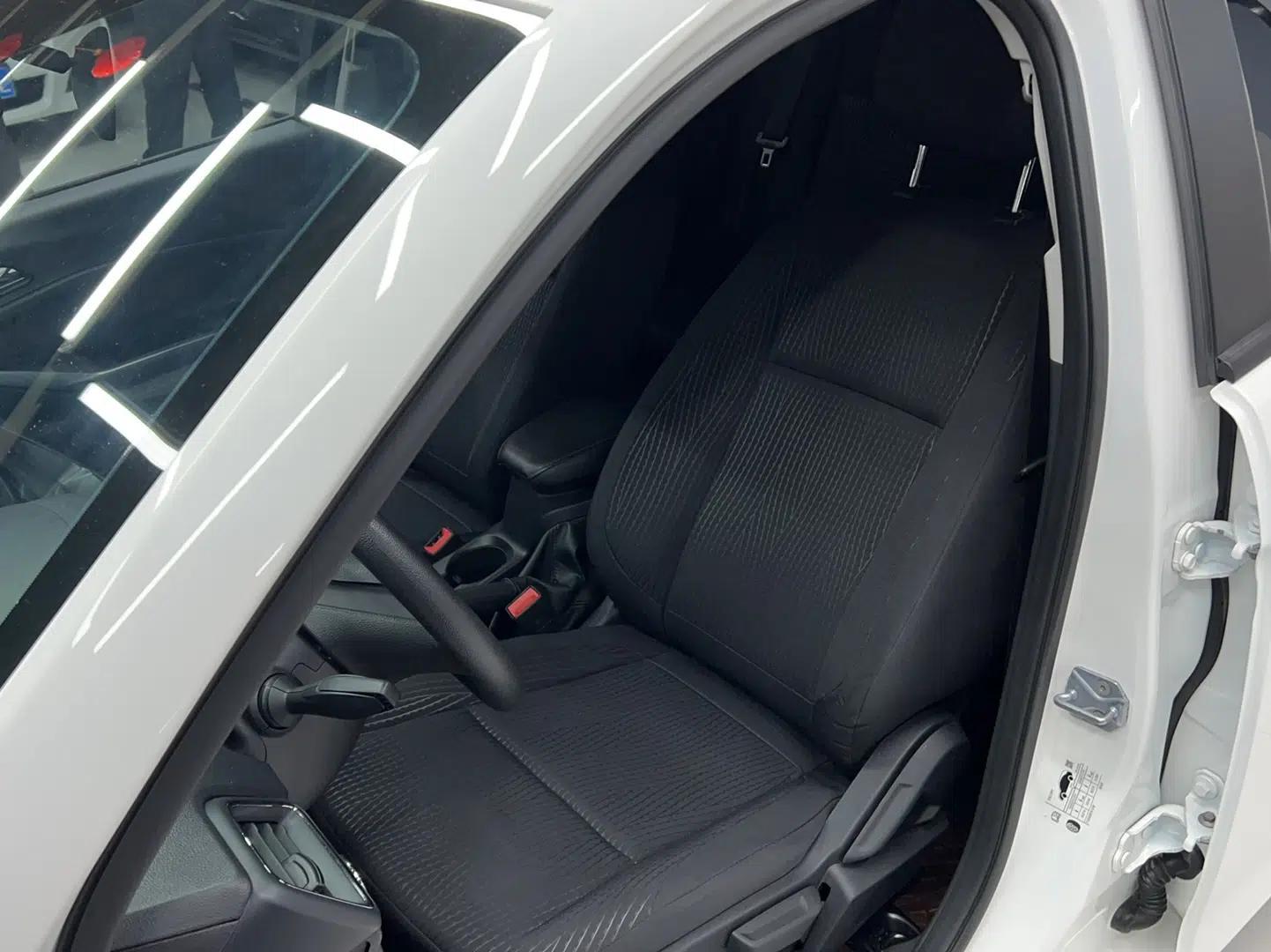 Ford Escort 2019 Revised 1.5L Automatic ZhiXiang Version (Tire Pressure Monitoring) China VI Standard — миниатюра 14