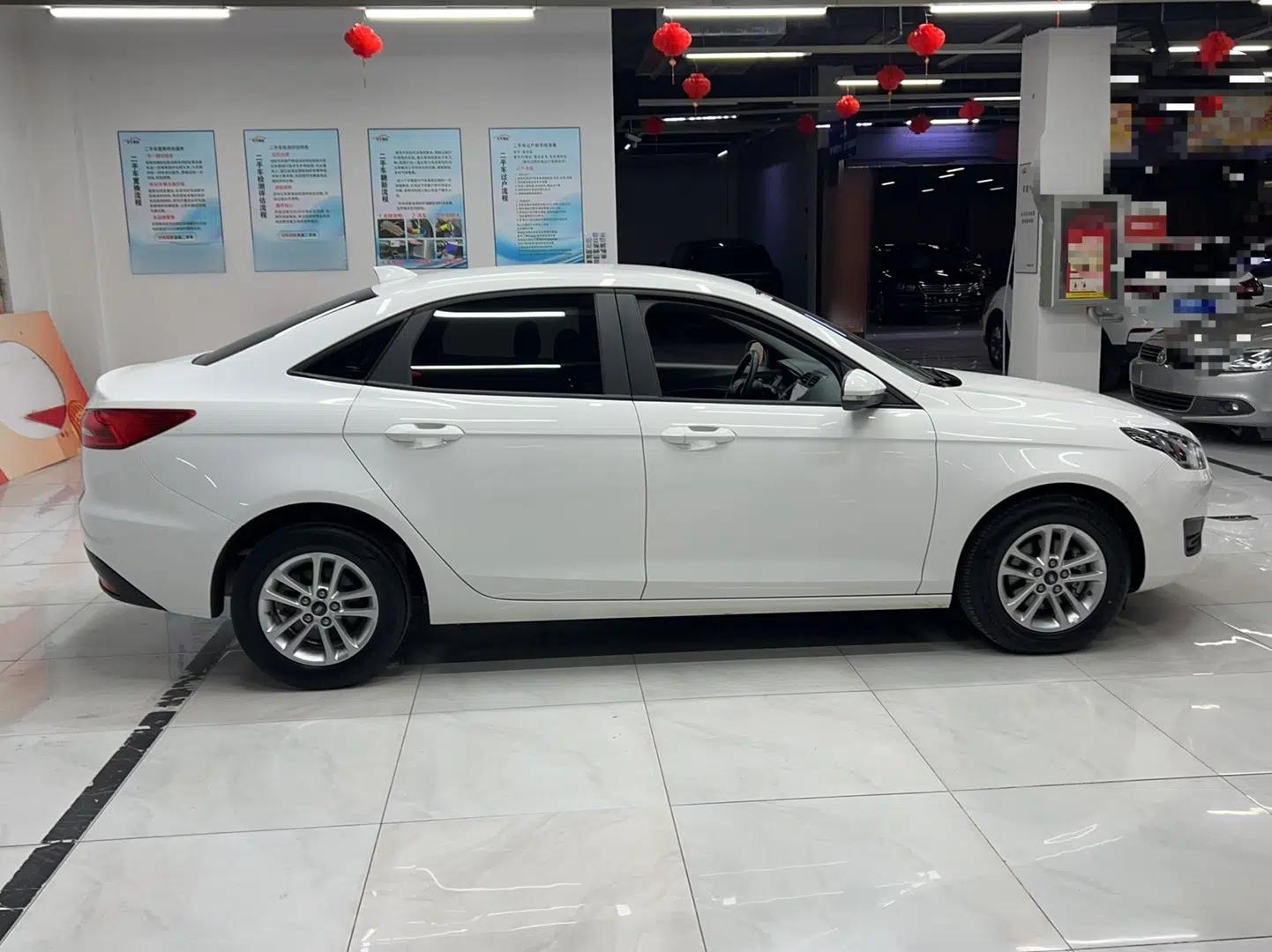 Ford Escort 2019 Revised 1.5L Automatic ZhiXiang Version (Tire Pressure Monitoring) China VI Standard — миниатюра 8