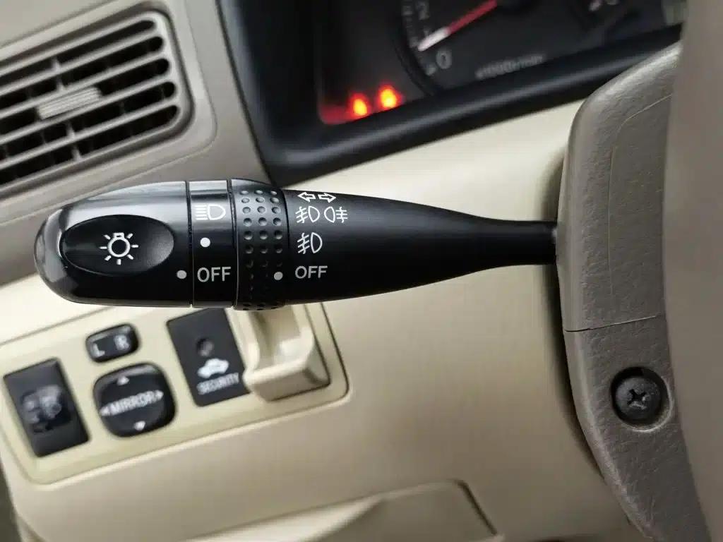 2011 Corolla 1.6L Automatic Deluxe Edition — миниатюра 21