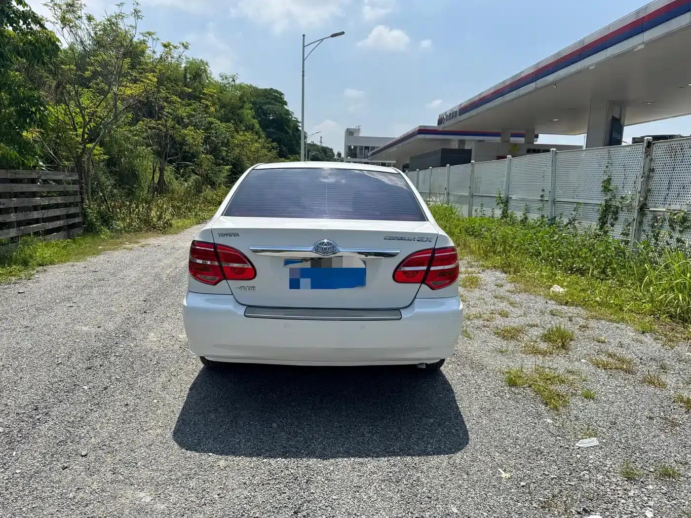 Corolla 2013 1.6L Automatic Premium Edition — миниатюра 5