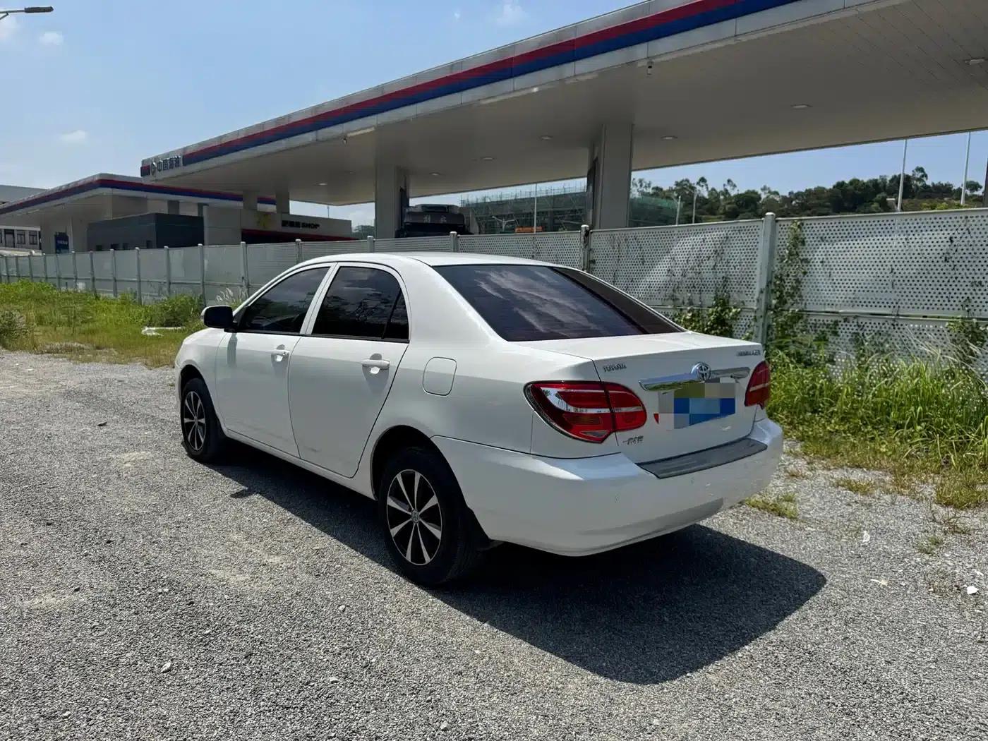 Corolla 2013 1.6L Automatic Premium Edition — миниатюра 6