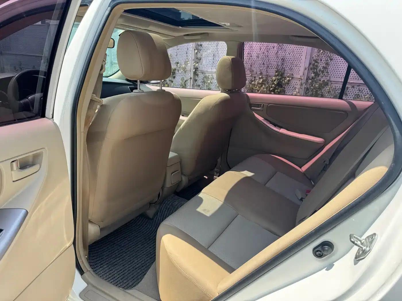 Corolla 2013 1.6L Automatic Premium Edition — миниатюра 8