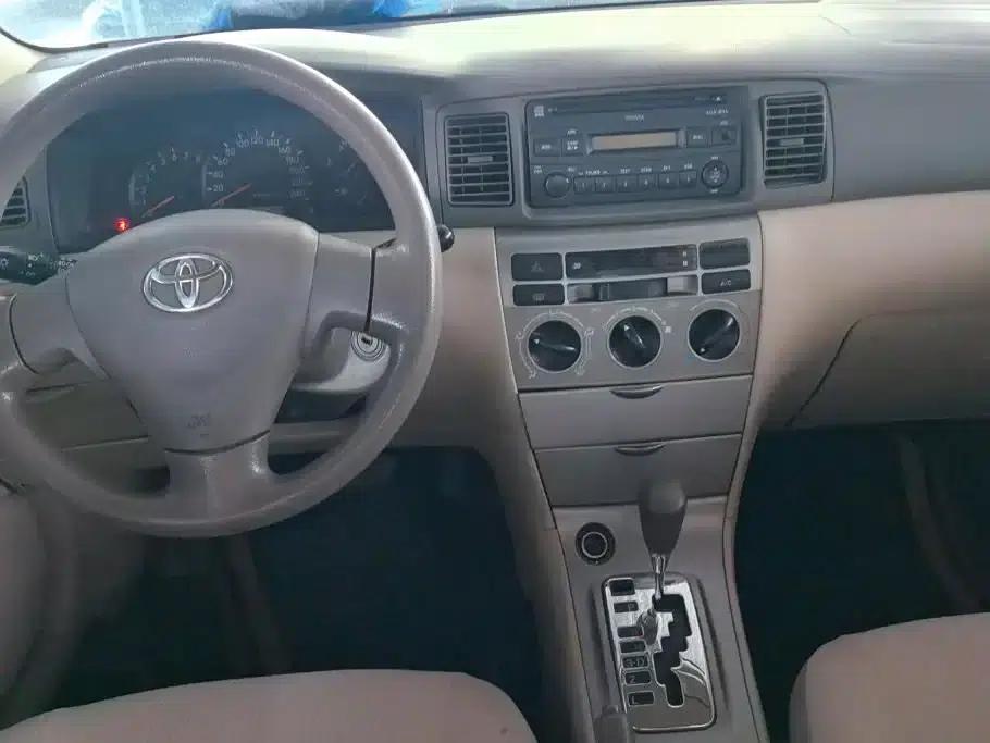 Corolla 2010 1.6L Automatic Classic Edition — миниатюра 12