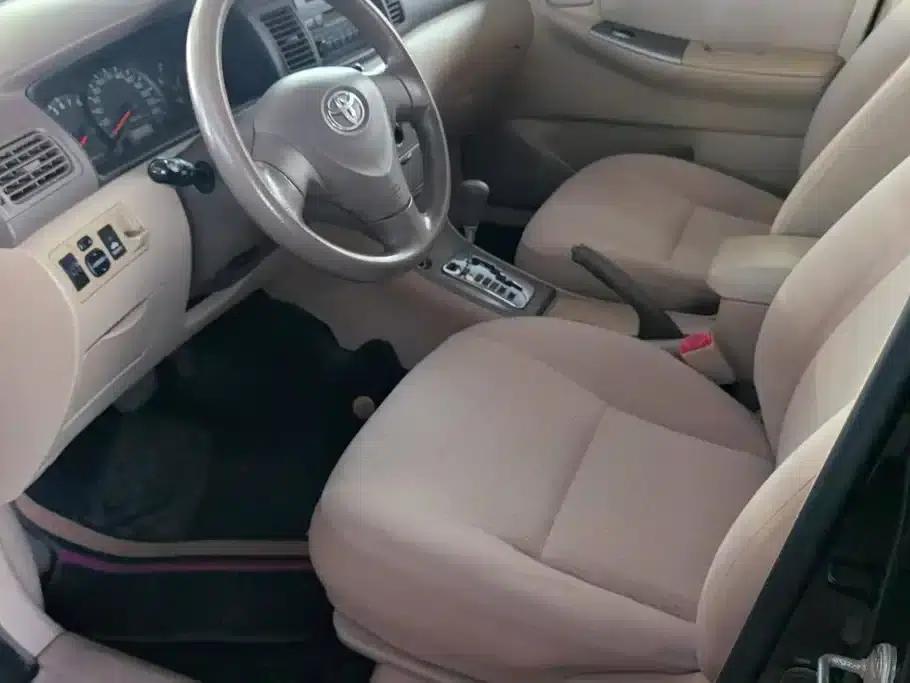 Corolla 2010 1.6L Automatic Classic Edition — миниатюра 9