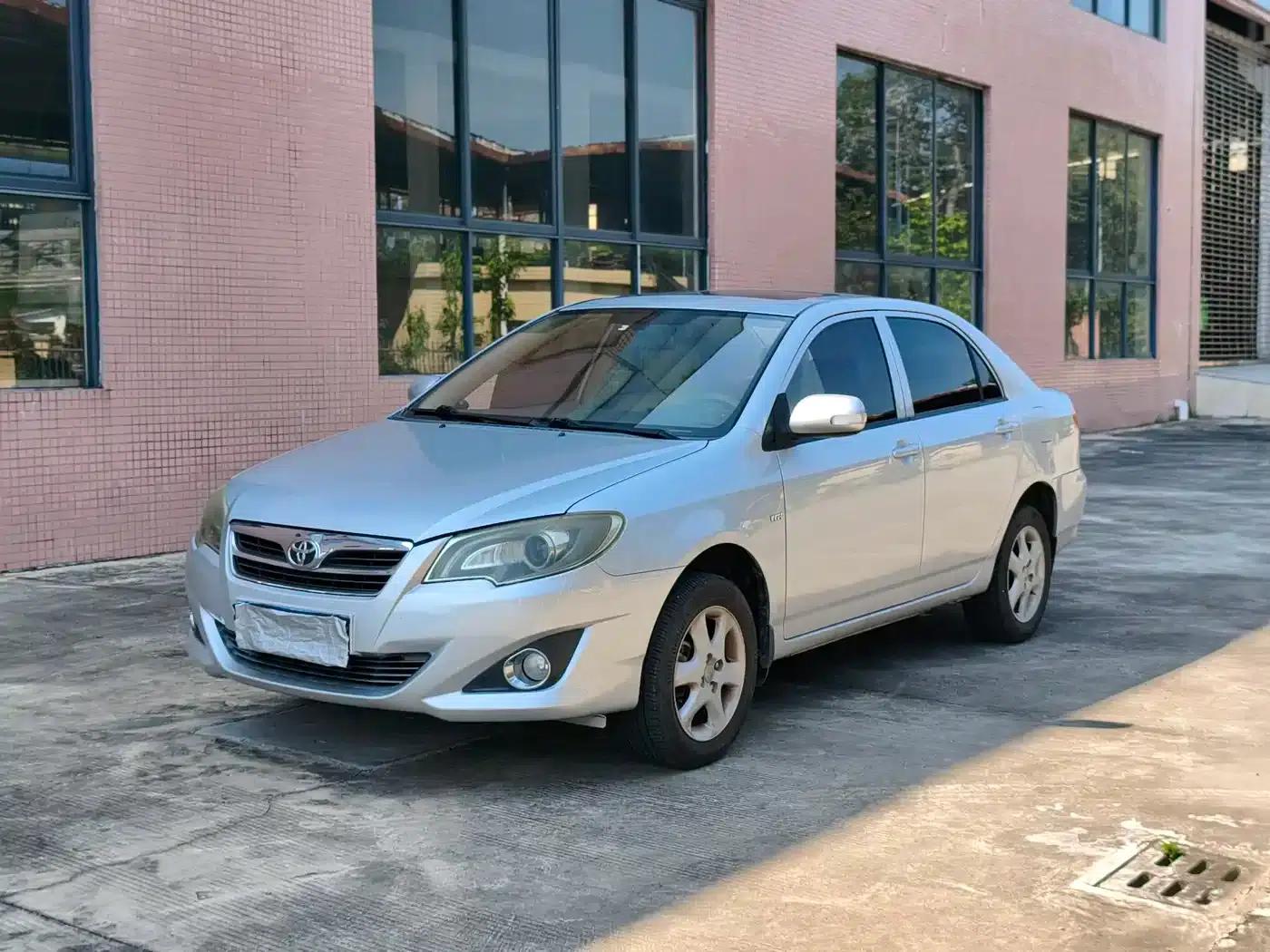 Corolla 2013 1.6L Automatic Premium Edition — миниатюра 1