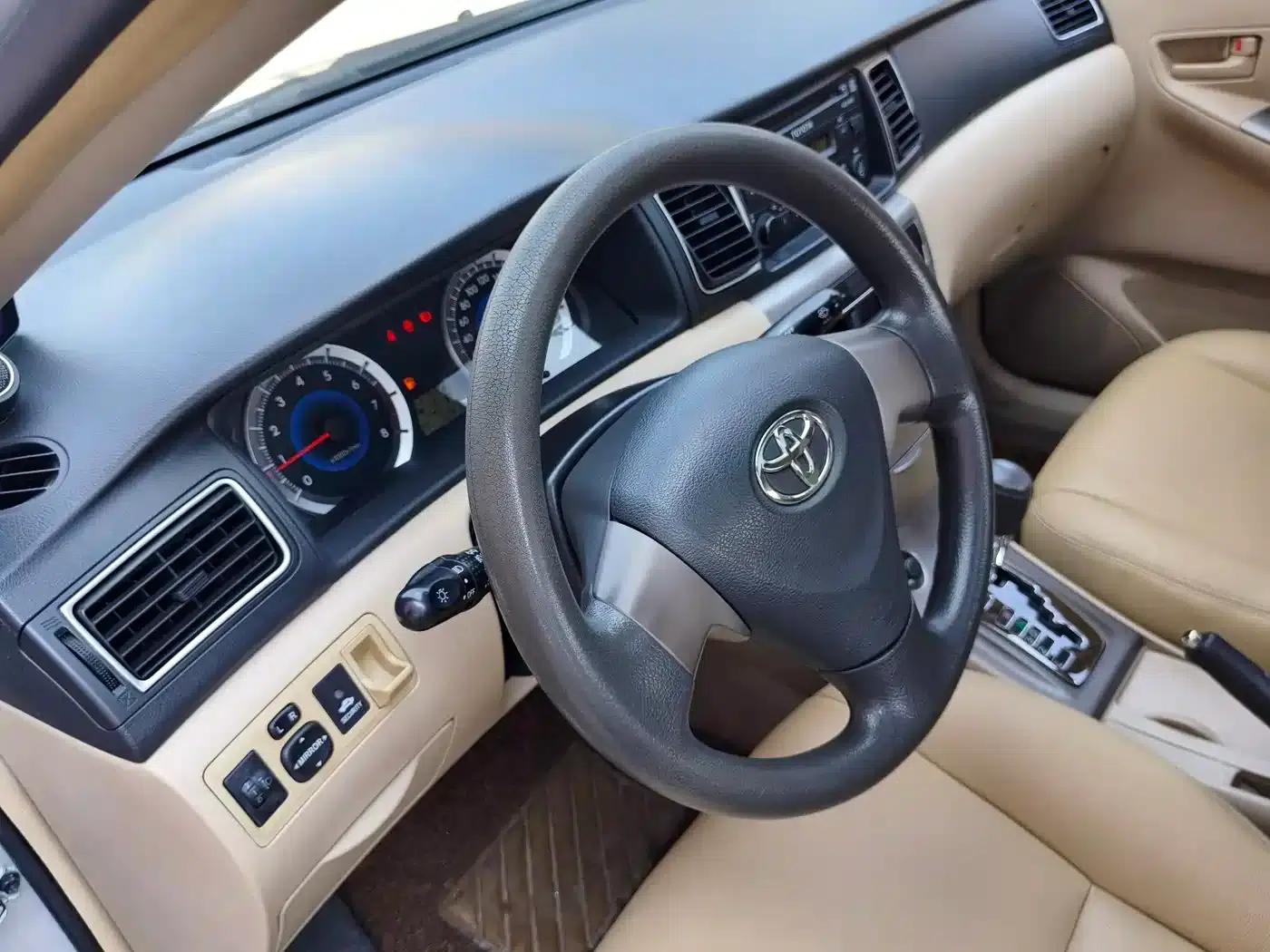 Corolla 2013 1.6L Automatic Premium Edition — миниатюра 15