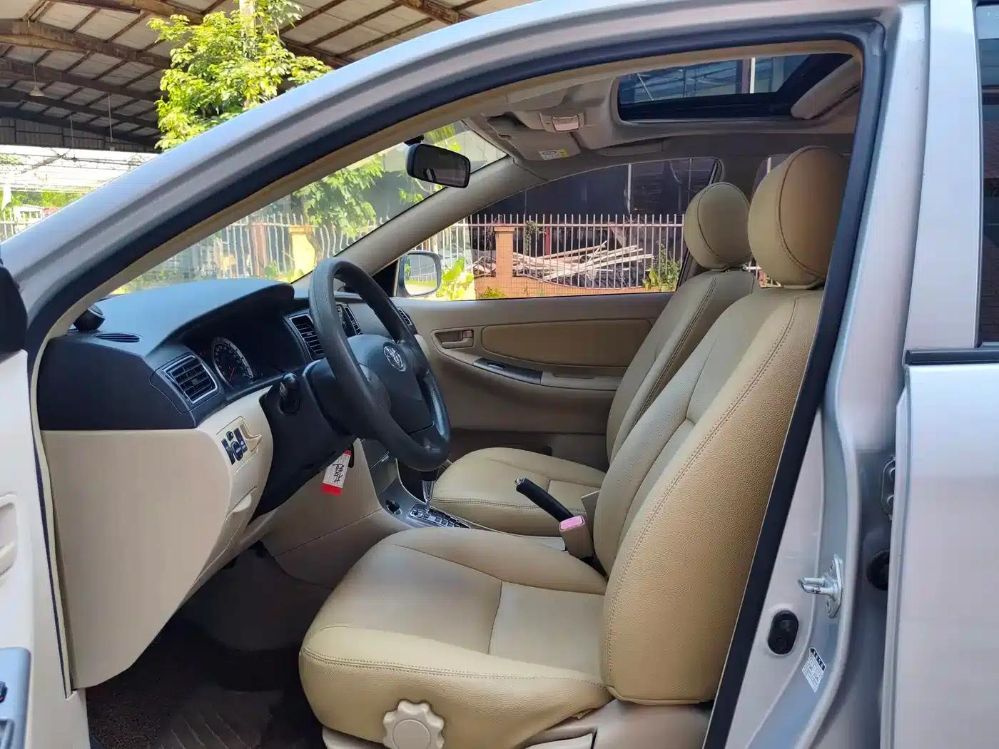 Corolla 2013 1.6L Automatic Premium Edition — миниатюра 9