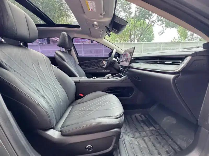 Chery Arrizo 8 PRO 2025 1.6T DCT Luxury Edition — миниатюра 18