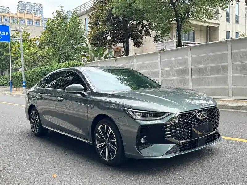 Chery Arrizo 8 PRO 2025 1.6T DCT Luxury Edition — миниатюра 3
